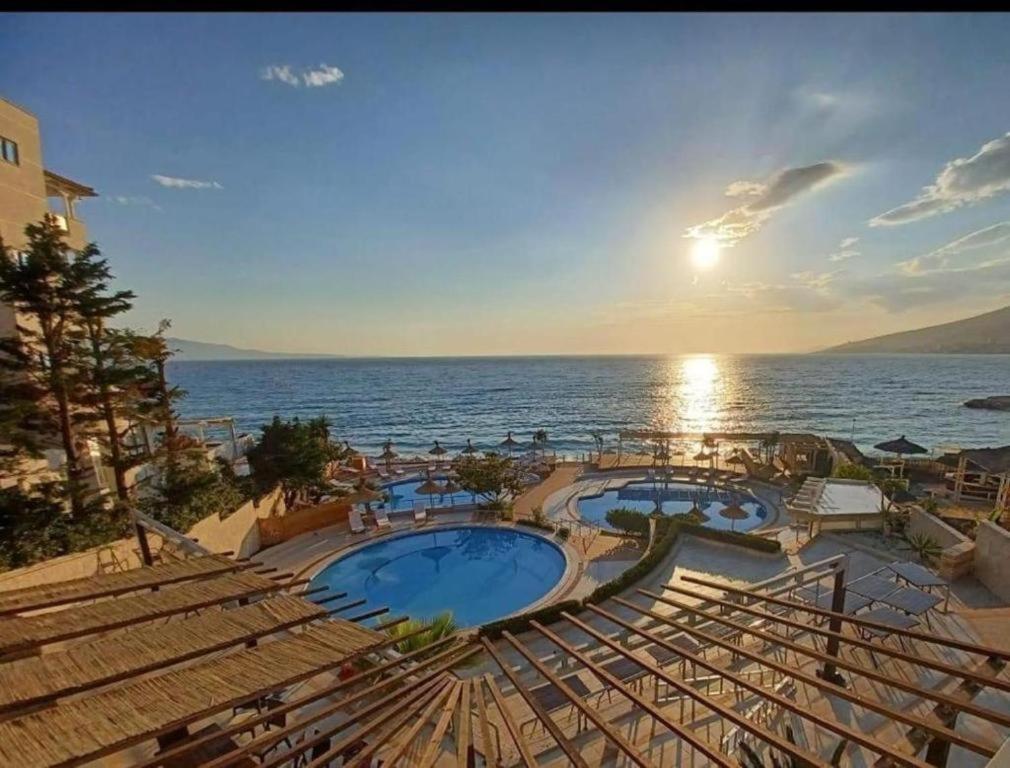 Hotel Keliani ซารานเดอ ภายนอก รูปภาพ
